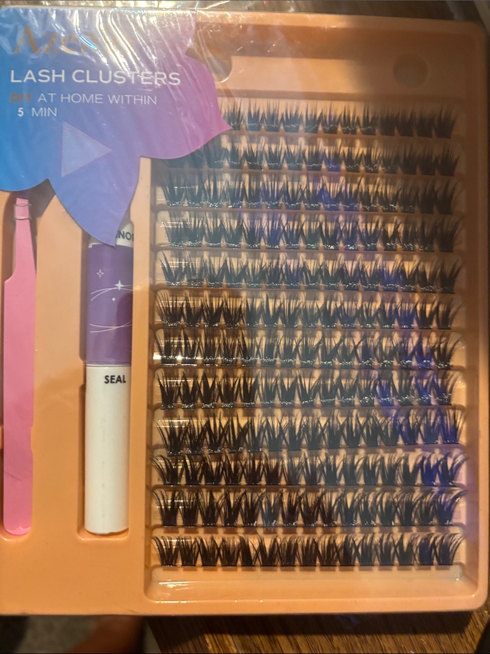 Peach Lash Cluster Kit with Applicator & Sealant - Black
